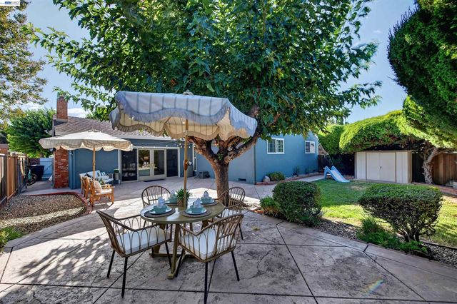 1647 Harvest Rd, Pleasanton, CA 94566
