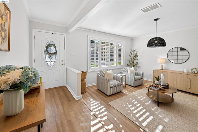 1647 Harvest Rd, Pleasanton, CA 94566