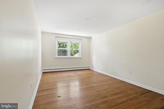 1116 HAGUES MILL RD, Ambler, PA 19002