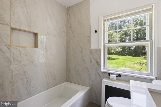 1116 HAGUES MILL RD, Ambler, PA 19002