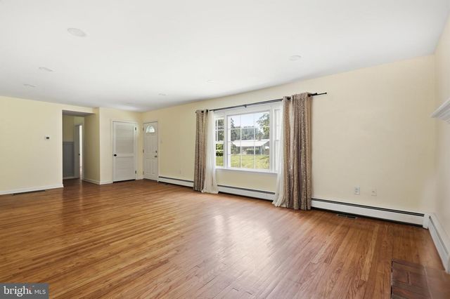 1116 HAGUES MILL RD, Ambler, PA 19002