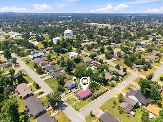 1300 S 9th Street, Rogers, AR 72756