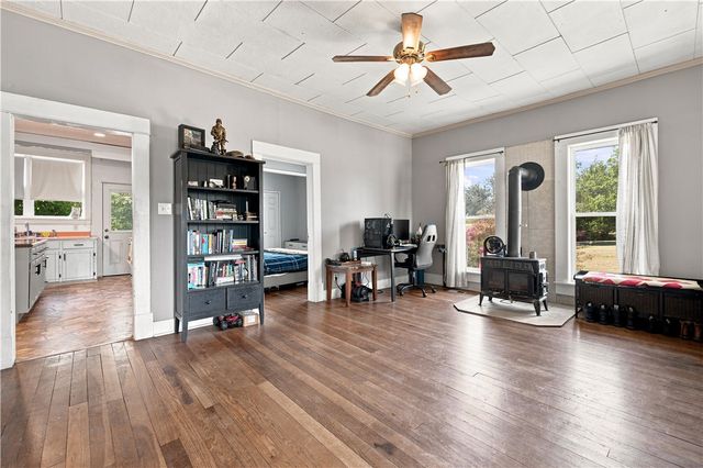 1300 S 9th Street, Rogers, AR 72756