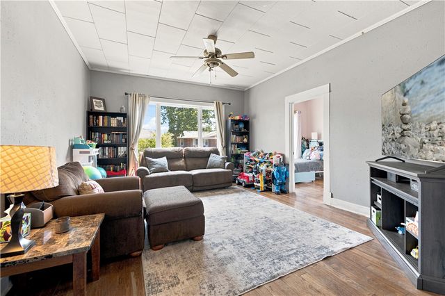 1300 S 9th Street, Rogers, AR 72756