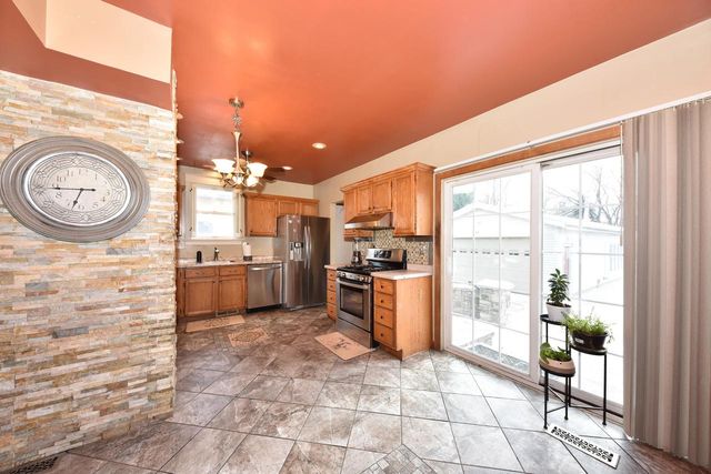 537 Elizabeth STREET, Waukesha, WI 53186