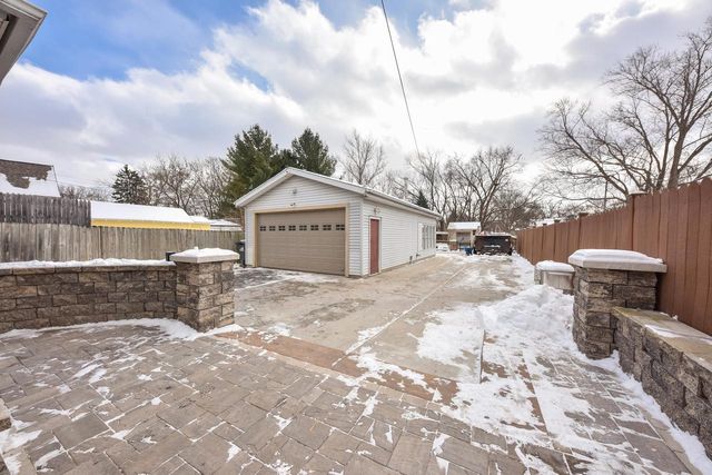 537 Elizabeth STREET, Waukesha, WI 53186