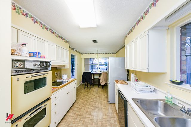 1404 N Acres Circle, Springhill, LA 71075