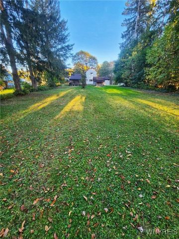 27 Central Avenue, Salamanca, NY 14779