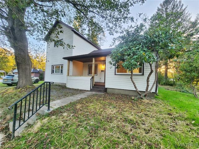 27 Central Avenue, Salamanca, NY 14779