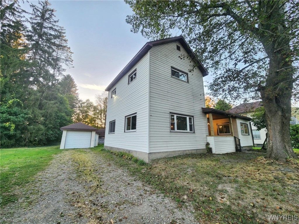 27 Central Avenue, Salamanca, NY 14779