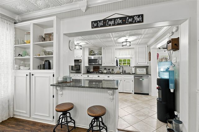 1305 S Crockett Street, Sherman, TX 75090