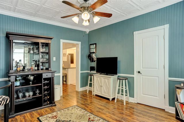 1305 S Crockett Street, Sherman, TX 75090