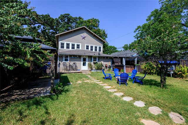 1305 S Crockett Street, Sherman, TX 75090