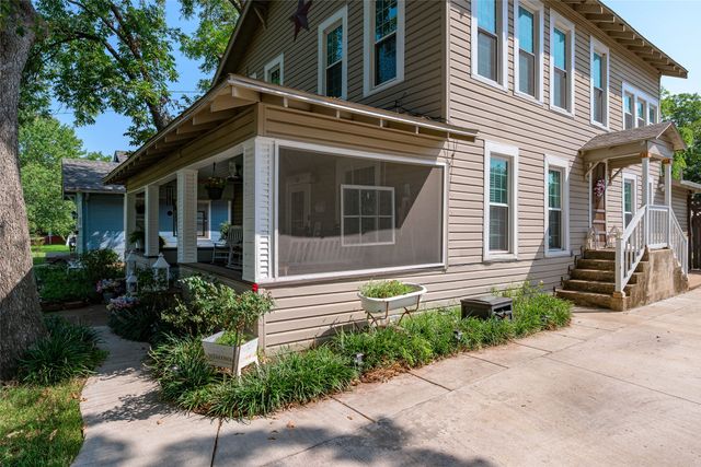 1305 S Crockett Street, Sherman, TX 75090