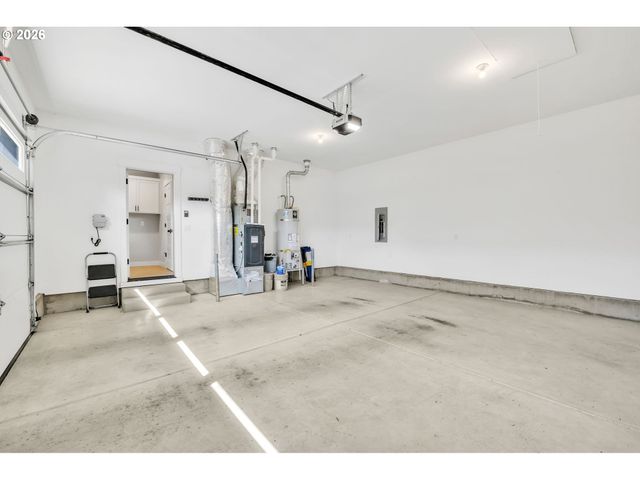503 HONEYSUCKLE Ln, Eugene, OR 97401