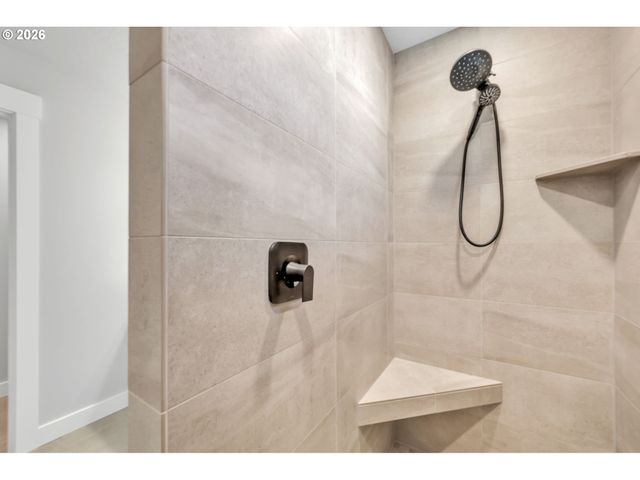 503 HONEYSUCKLE Ln, Eugene, OR 97401