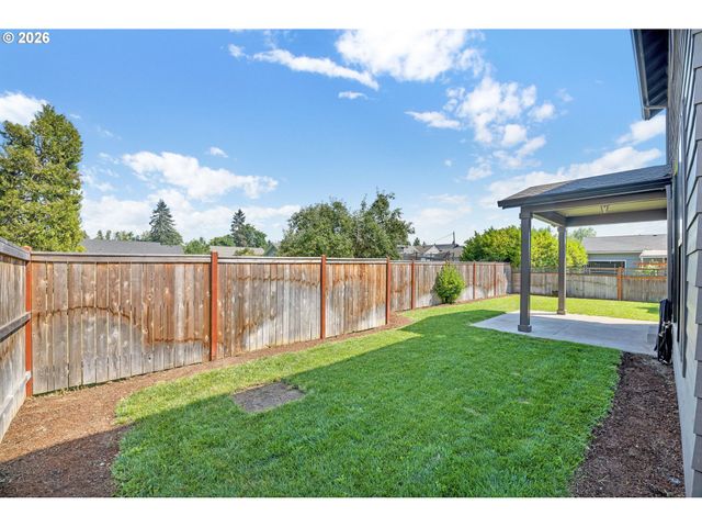 503 HONEYSUCKLE Ln, Eugene, OR 97401