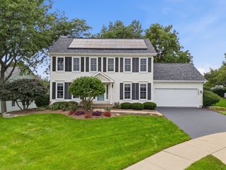1050 Hampshire Lane, Elgin, IL 60120