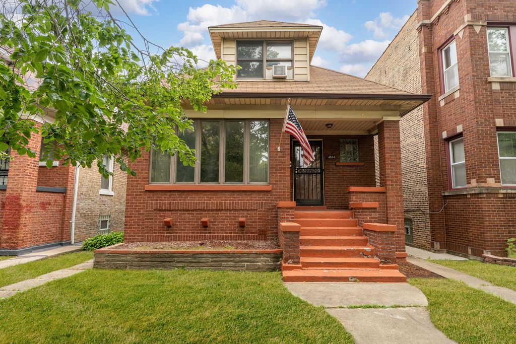 4844 W Addison Street, Chicago, IL 60641