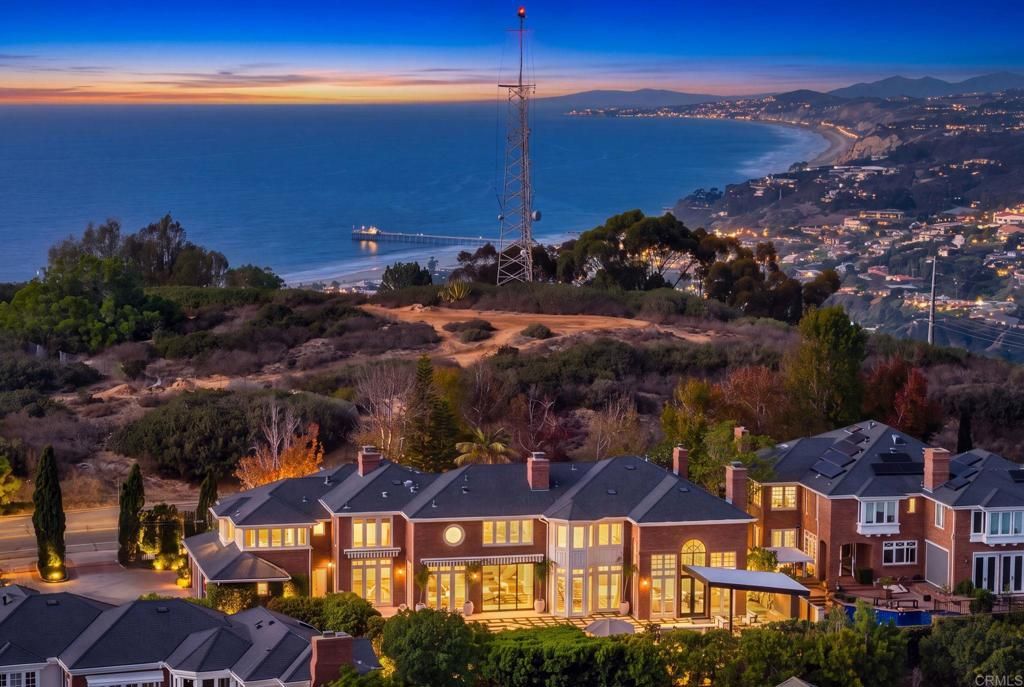 6815 La Jolla Scenic Drive, La Jolla, CA 92037 — exterior