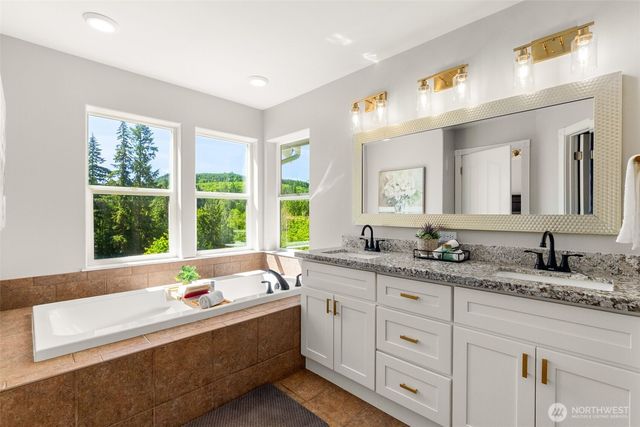 13504 Spiketon Road E, Buckley, WA 98321