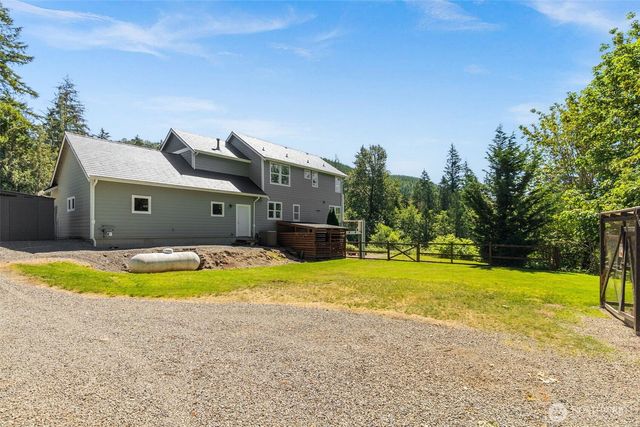 13504 Spiketon Road E, Buckley, WA 98321