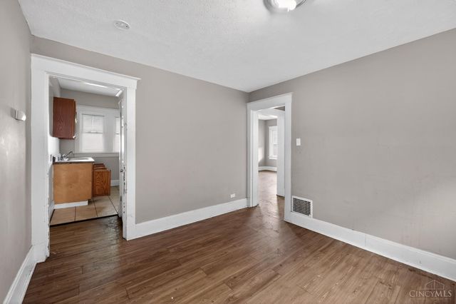 1833 Cordova Avenue, North College Hill, OH 45239