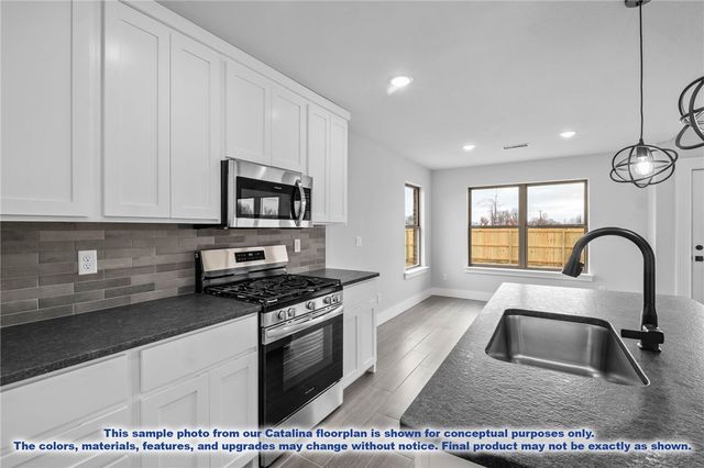 1029 Marquis Avenue, Lowell, AR 72745