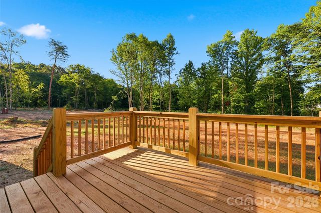 4433 Old US 421 Highway W, Yadkinville, NC 27055