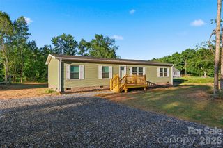 4433 Old US 421 Highway W, Yadkinville, NC 27055