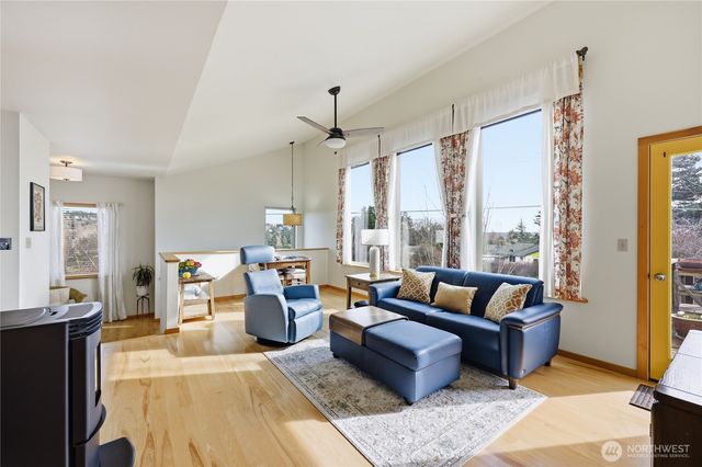 406 Discovery Road, Port Townsend, WA 98368