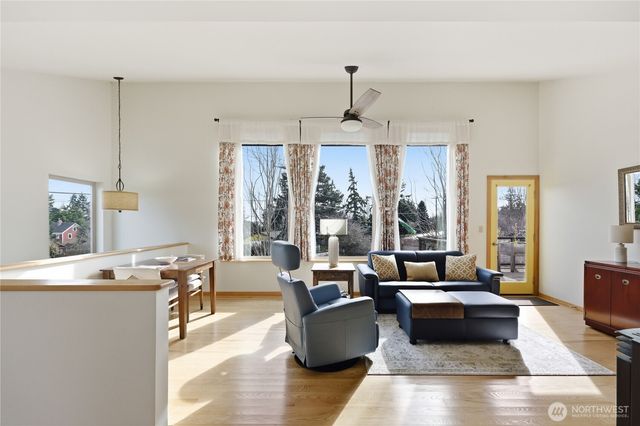 406 Discovery Road, Port Townsend, WA 98368