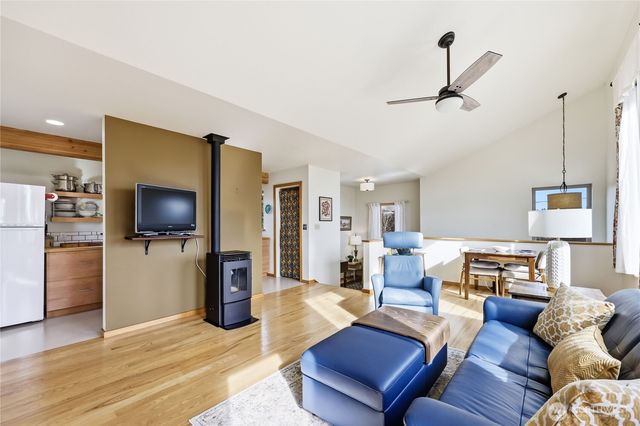 406 Discovery Road, Port Townsend, WA 98368