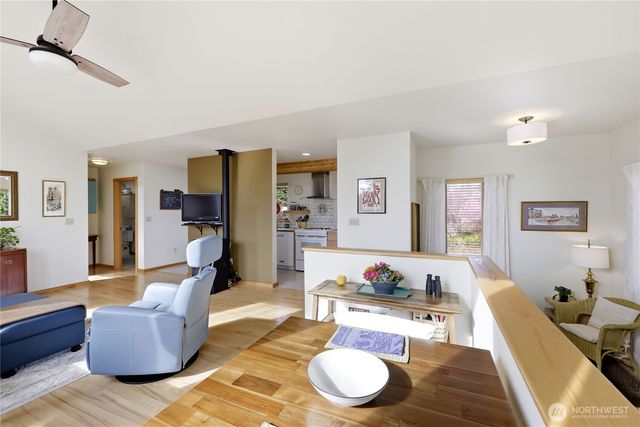 406 Discovery Road, Port Townsend, WA 98368