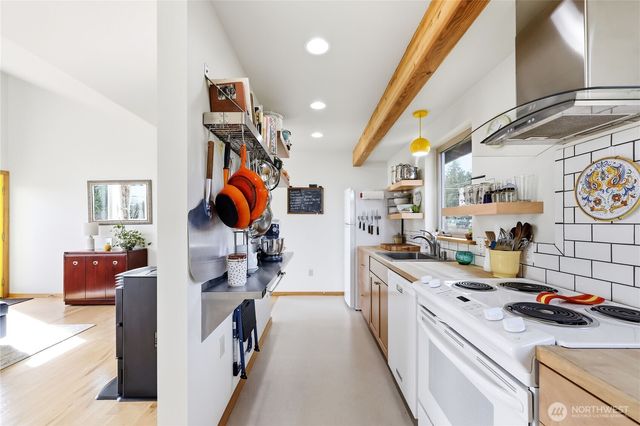 406 Discovery Road, Port Townsend, WA 98368