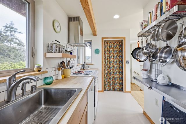 406 Discovery Road, Port Townsend, WA 98368