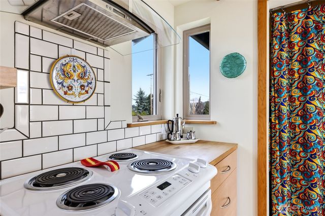 406 Discovery Road, Port Townsend, WA 98368