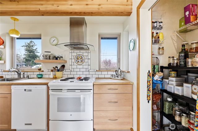 406 Discovery Road, Port Townsend, WA 98368