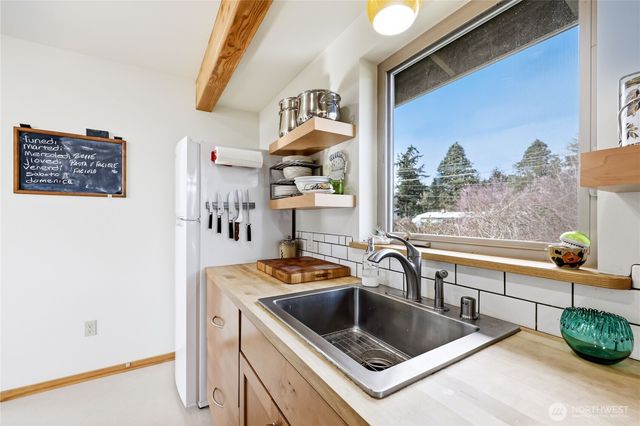 406 Discovery Road, Port Townsend, WA 98368