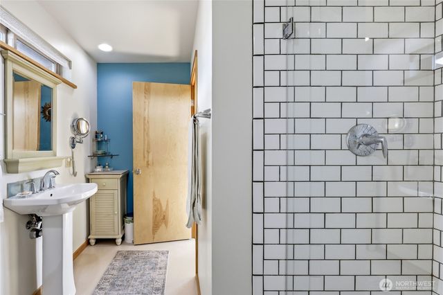 406 Discovery Road, Port Townsend, WA 98368