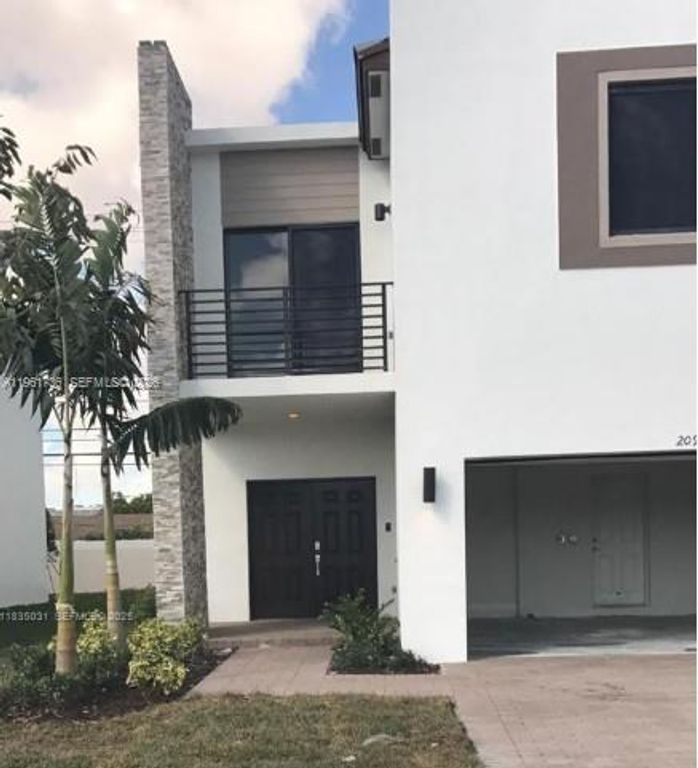 388 NE 208th Ter, Miami, FL 33179