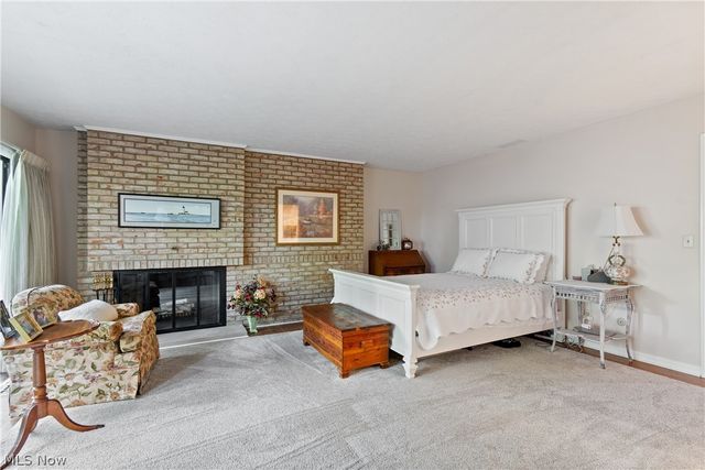 731 Creekside Drive 38, Aurora, OH 44202