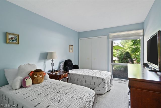 731 Creekside Drive 38, Aurora, OH 44202