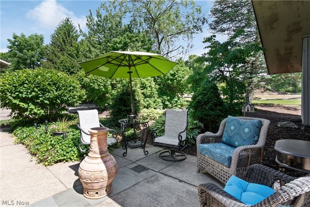 731 Creekside Drive 38, Aurora, OH 44202