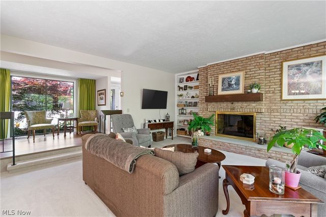 731 Creekside Drive 38, Aurora, OH 44202