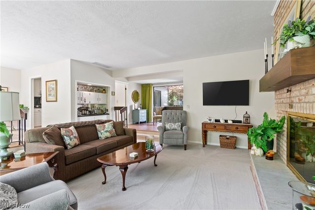 731 Creekside Drive 38, Aurora, OH 44202