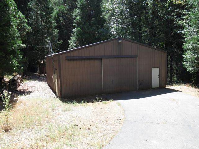 1881 Forebay Rd, Pollock Pines, CA 95726