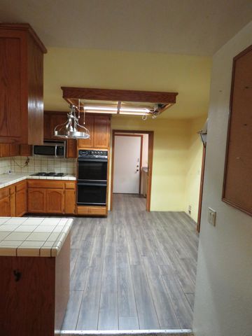 1881 Forebay Rd, Pollock Pines, CA 95726
