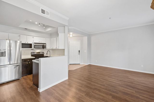 6000 Shepherd Mountain CV 1803, Austin, TX 78730