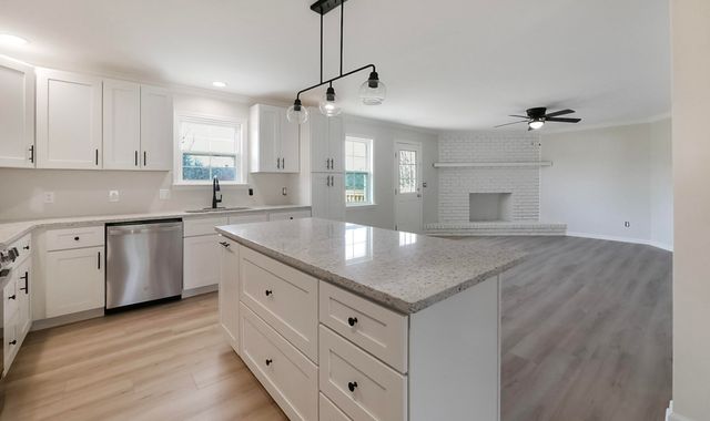 9512 Heathwood Drive, Ooltewah, TN 37363